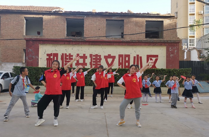 1632470646461017087.jpg 舞蹈《天天向上》.jpg