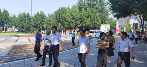 2022年8月7日，市人大副主任董小清、教育局剧场李志忠来学院督查第七届文明城市创建工作1.jpg